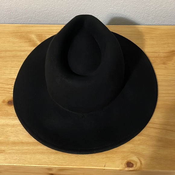 Black Felt Wide Brim Hat - Picture 5 of 5